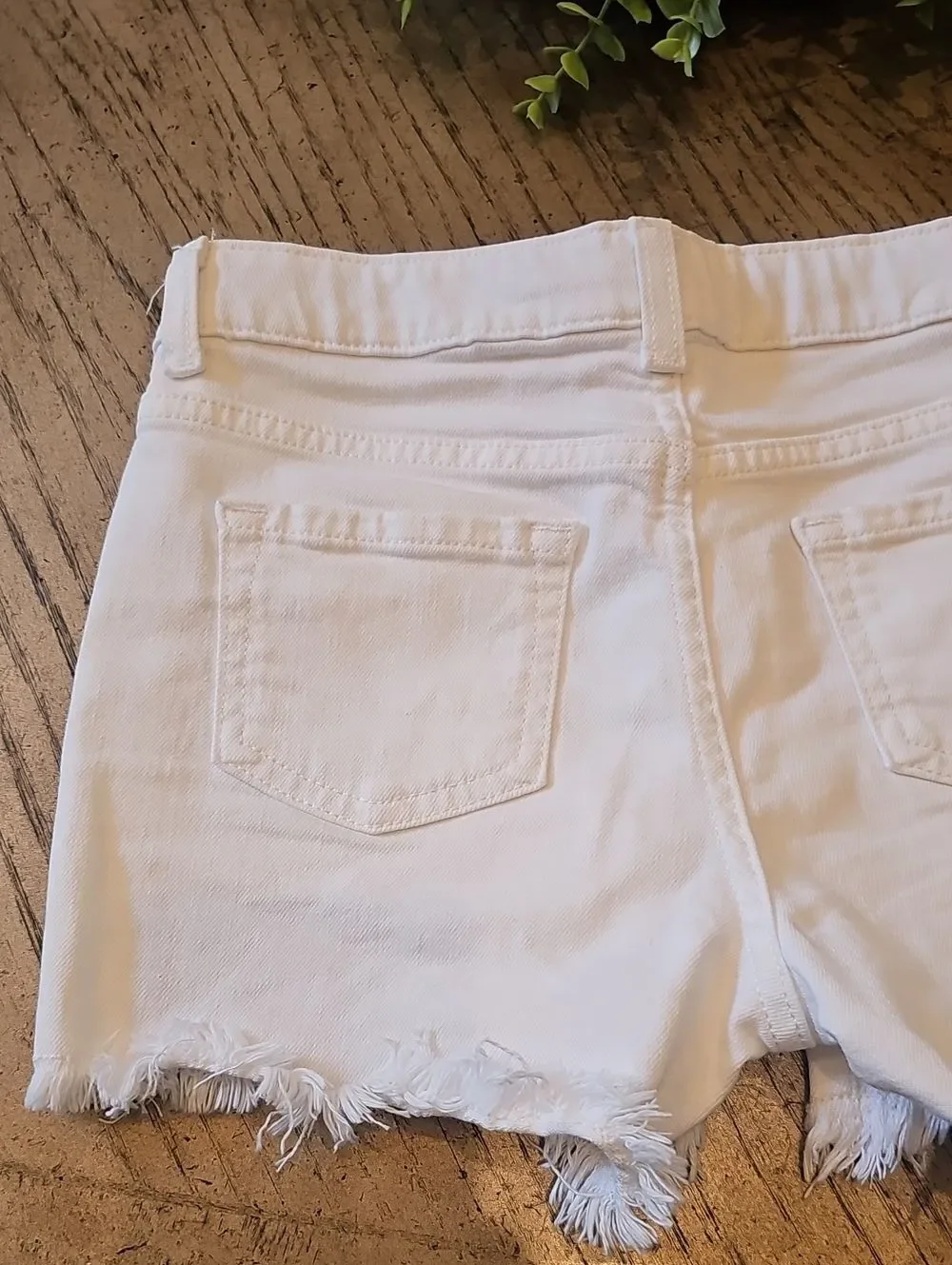 White Frayed Hem Denim Shorts Size L 10/12 NEW CONDITION